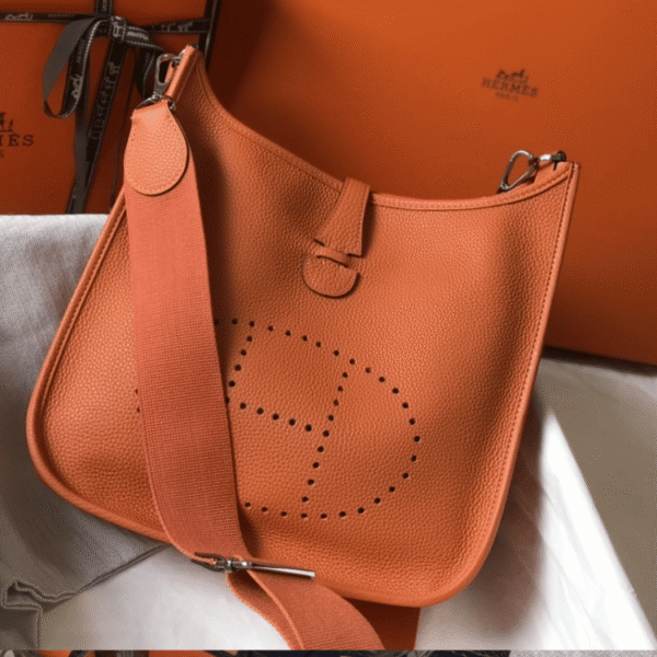 Hermès Evelyne Bag III 29 PM Orange 11 Inches