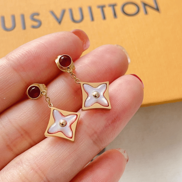 Louis Vuitton Idylle Blossom Pendant Earrings Red/Gold-Tone