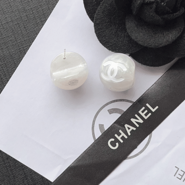 Chanel Cc Logo Round Stud Earrings White Resin/Pearl Silver-Tone