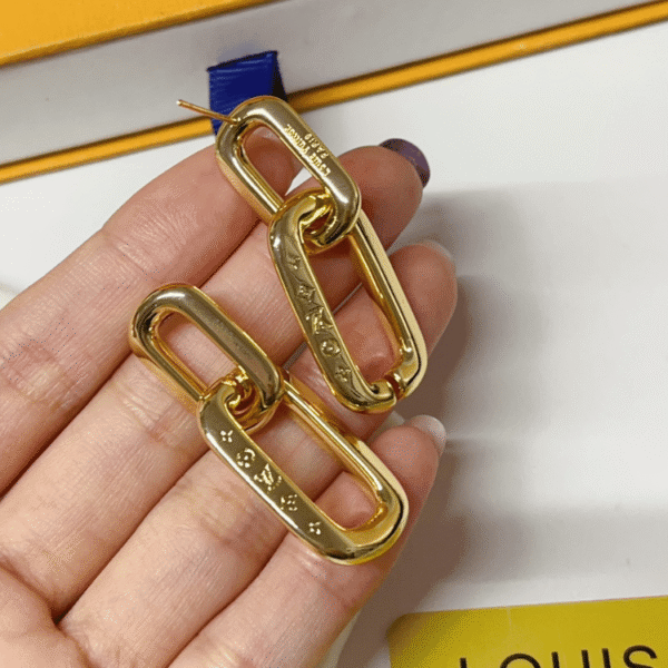 3-467.png Louis Vuitton Lv Chain Link Drop Earrings Gold-Tone