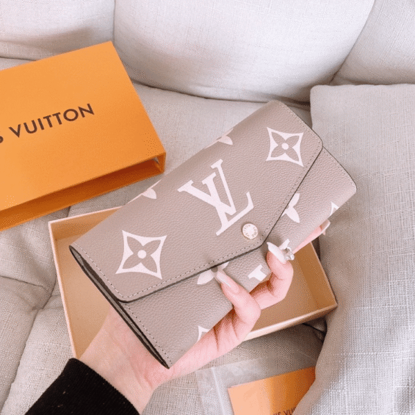 Louis Vuitton Sarah Wallet Tourterelle Gray Monogram 7.5 Inches M81049