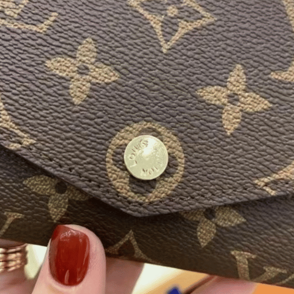 3-511 Louis Vuitton Sarah Wallet Monogram 7.5 Inches M60531
