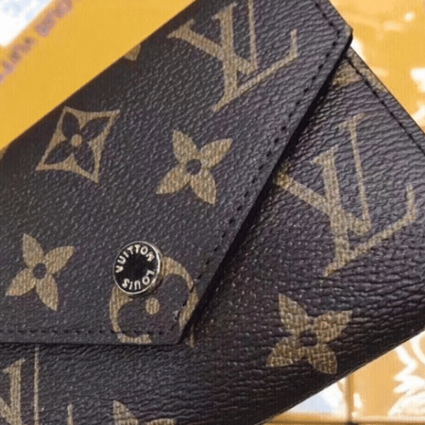3-512 Louis Vuitton Victorine Wallet Monogram 4.7 Inches M62472