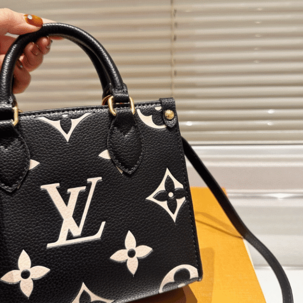 Louis Vuitton Onthego Mini Black White Monogram 7.1 Inches