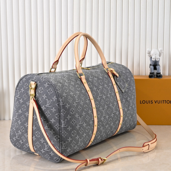 Louis Vuitton Keepall Bandoulière 50 Gray 19.7 Inches M25334