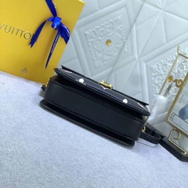 Louis Vuitton Pochette Métis Bag Black 9.8 Inches M45773