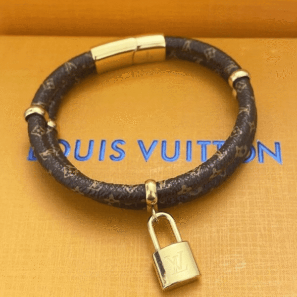 Louis Vuitton Keep It Twice Bracelet M8109E