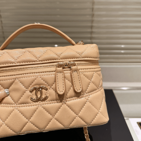 Chanel Vanity With Chain Beige 6.7 Inches