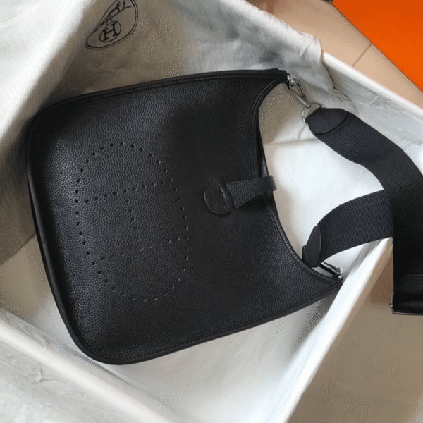Hermès Evelyne Bag III 29 PM Black 11 Inches