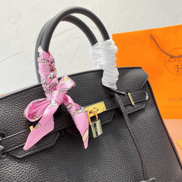 Hermès Birkin Bag Black 11.8 Inches
