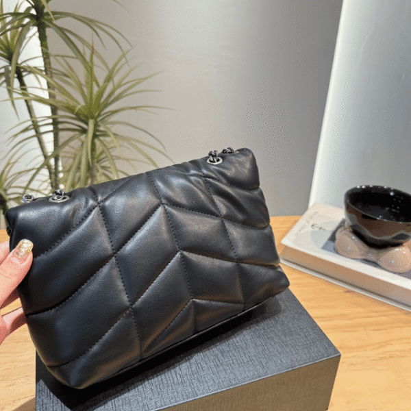 4-418 Saint Laurent Loulou Bag Black Nappa 8.7 Inches 5774761El001000