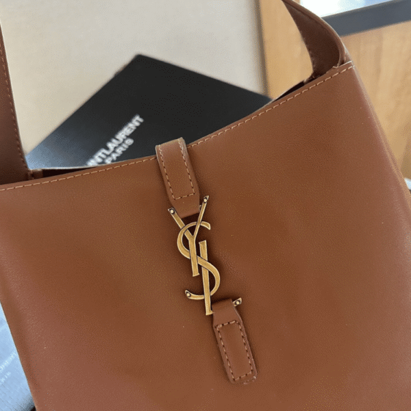 Saint Laurent Le 5 À 7 Supple Hobo Bag Tan 9.8 Inches 753837Aaauq2536