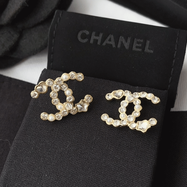 Chanel Cc Logo Stud Earrings With Rhinestones And Pearls Gold-Tone