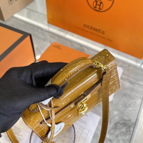 Hermes Mini Kelly 20 Alligator Gold Hardware Brown 8.7 Inches