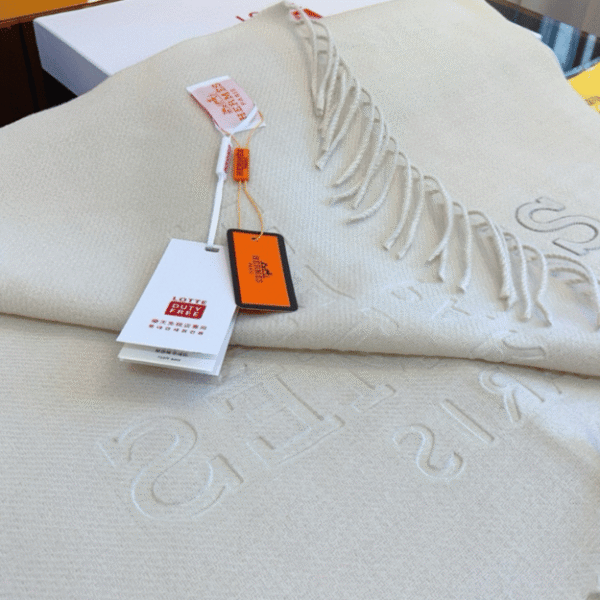 4-530.png Hermès Paris Logo Scarf Cream/White 74.8 Inches