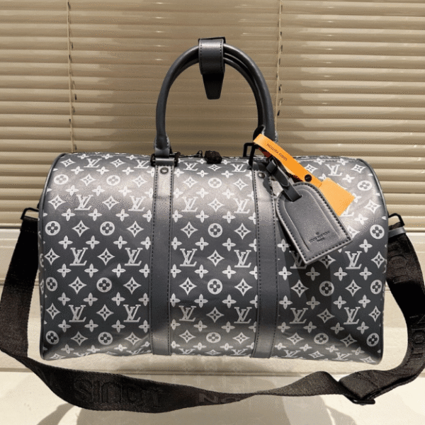 4-555 Louis Vuitton Keepall 40 Monogram Eclipse Dark Navy 15.7 Inches