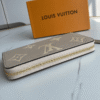 Louis Vuitton Zippy Wallet Bicolor Taupe/Beige 7.7 Inches M14229