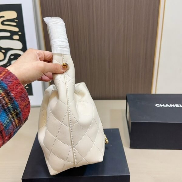 4-77 Chanel Mini Hobo Handbag Gold Tone Hardware Beige 7.5 Inches AS5976B22897U4531