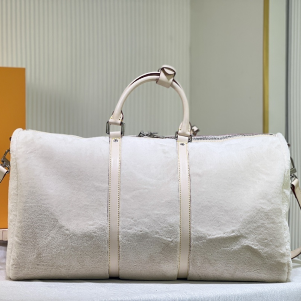 409 Louis Vuitton Puffy Shearling Keepall Bandoulière 50 Beige 19.7 Inches M23108