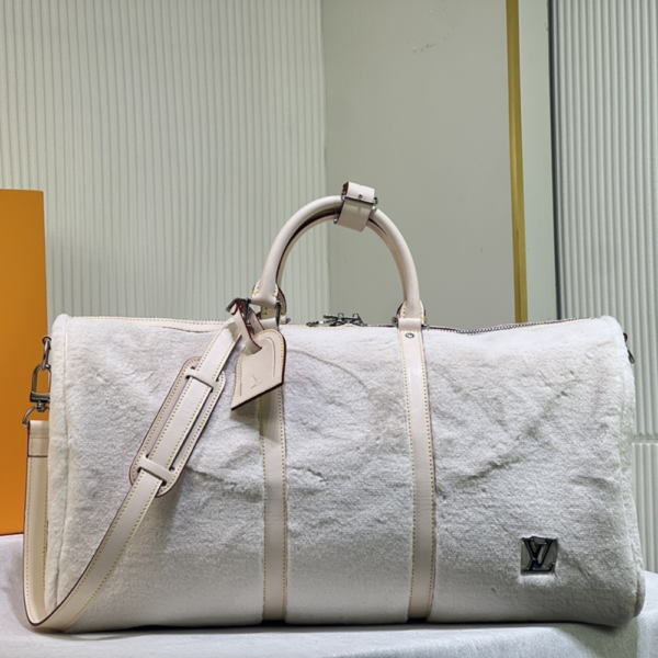 411 Louis Vuitton Puffy Shearling Keepall Bandoulière 50 Beige 19.7 Inches M23108