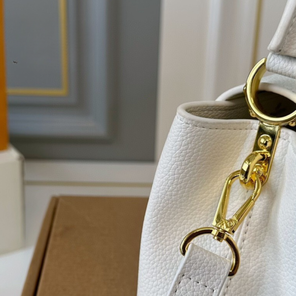 Louis Vuitton Capucines Mini White 8.7 Inches