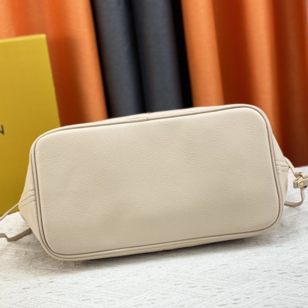Louis Vuitton Neverfull Monogram MM Gradient Beige 12.2 Inches M46516