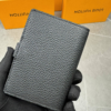 463-1 Louis Vuitton Vertical Compact Wallet Capucines Taurillon Black / Arizona Beige 3.5 Inches M82198