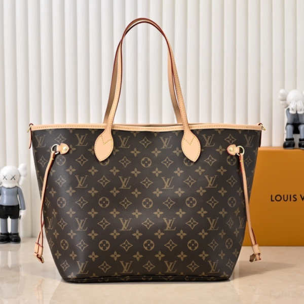 Louis Vuitton Neverfull Bandoulière Inside Out MM Pink 12.2 Inches M12779