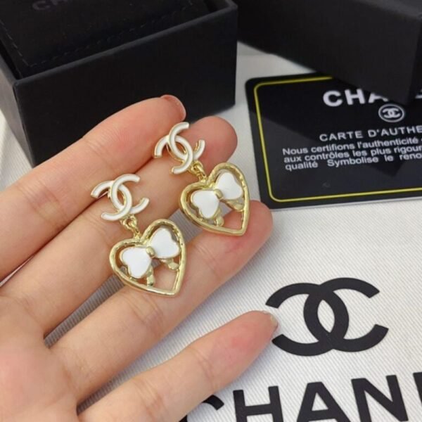 5-126.jpg Chanel Metal Enamel Cc Heart Drop Earrings Gold ABF305 B19851 NAFGV