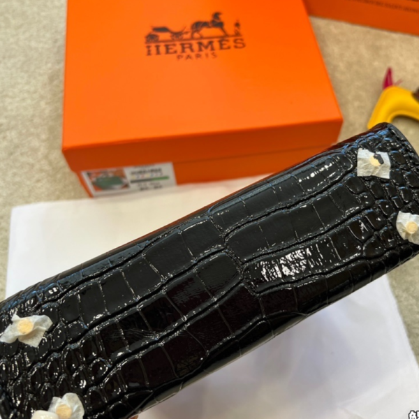 5-369 Hermès Kelly Mini Bag Black Crocodile 7.9 Inches