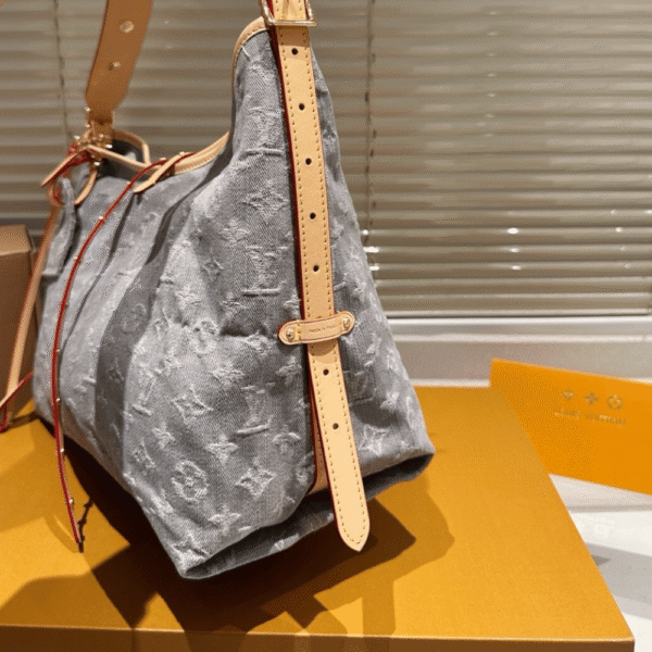 Louis Vuitton Carryall Mm Washed Gray Denim 15.3 Inches M13289