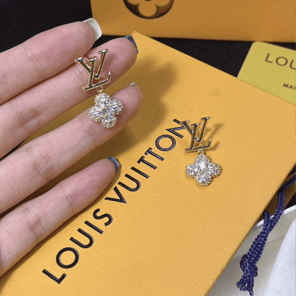 Louis Vuitton Lv & V Flower Drop Earrings Gold-Tone