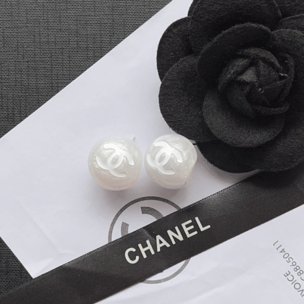 Chanel Cc Logo Round Stud Earrings White Resin/Pearl Silver-Tone