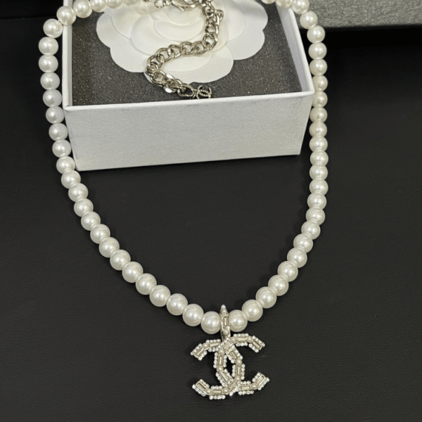 Chanel Pearl Choker Necklace With Rhinestone Cc Pendant Silver-Tone