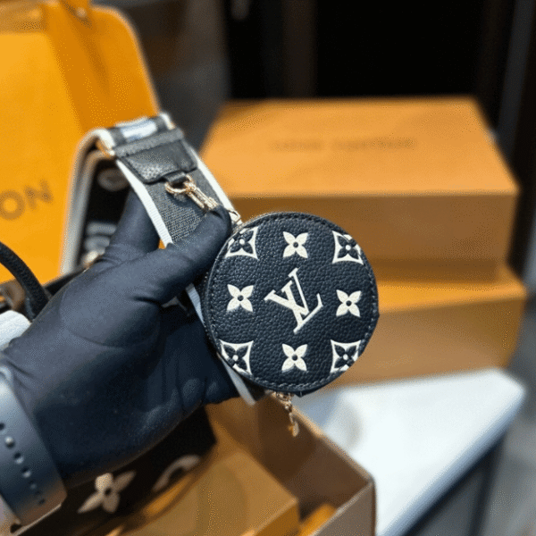 Louis Vuitton Onthego East West Mini Black Monogram 9.8 Inches