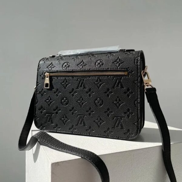 Louis Vuitton Monogram Canvas Pochette Métis Black 9.8 Inches M44875