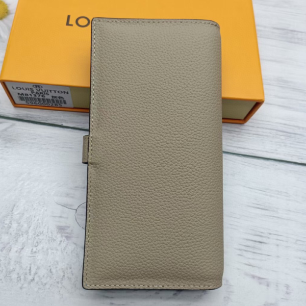 Louis Vuitton Vertical Wallet Galet Beige 7.5 Inches M81499