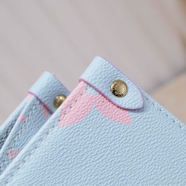 Louis Vuitton Onthego GM Sunrise Pastel 16.1 Inches M46076