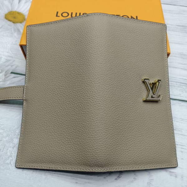 Louis Vuitton Vertical Wallet Galet Beige 7.5 Inches M81499