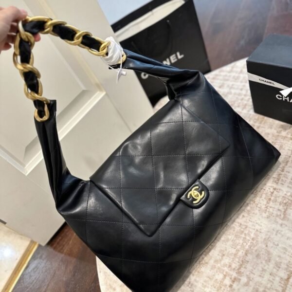 Chanel Maxi Hobo Bag Black Leather 16.9 Inches AS5839 B22140 94305