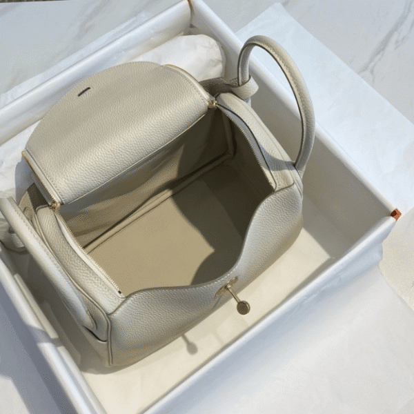 Hermès Lindy 26 Bag White/Off-White 10.2 Inches