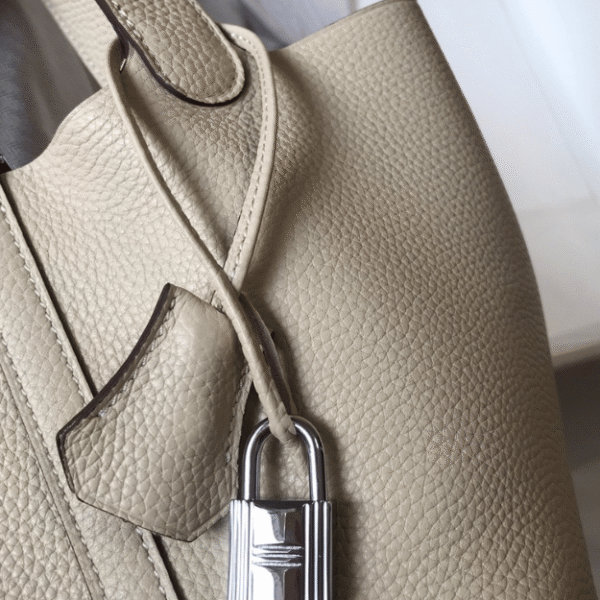 Hermès Picotin Lock Bag Off-White/Cream 7.1 Inches