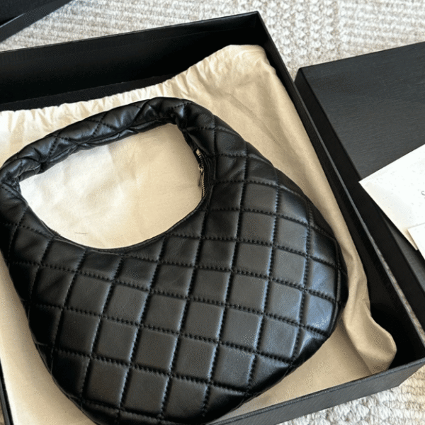 6-212 Saint Laurent Icare Hobo Bag Black 10.2 Inches 851689Aaang1000