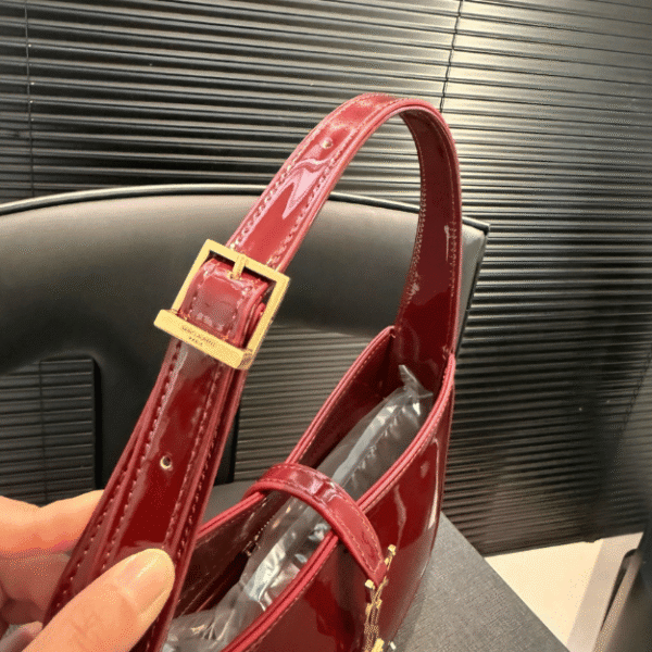 6-230.png Saint Laurent Le 5 À 7 Hobo Bag Bordeaux Patent 9.4 Inches