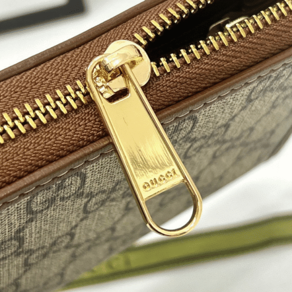 6-302 Gucci Horsebit 1955 Zip-Around Wallet Gg Supreme 7.5 Inches
