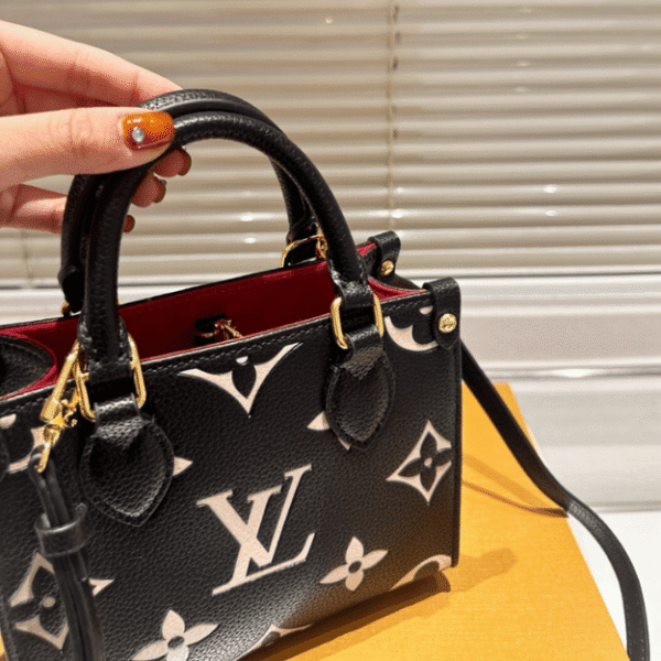 Louis Vuitton Onthego Mini Black White Monogram 7.1 Inches