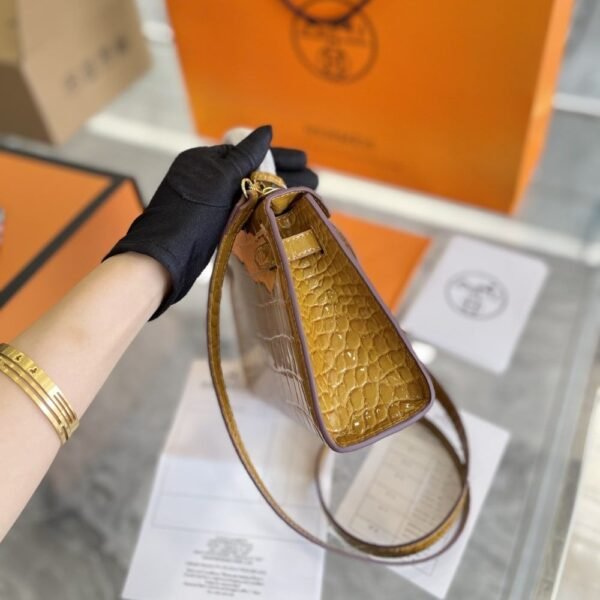 Hermes Mini Kelly 20 Alligator Gold Hardware Brown 8.7 Inches