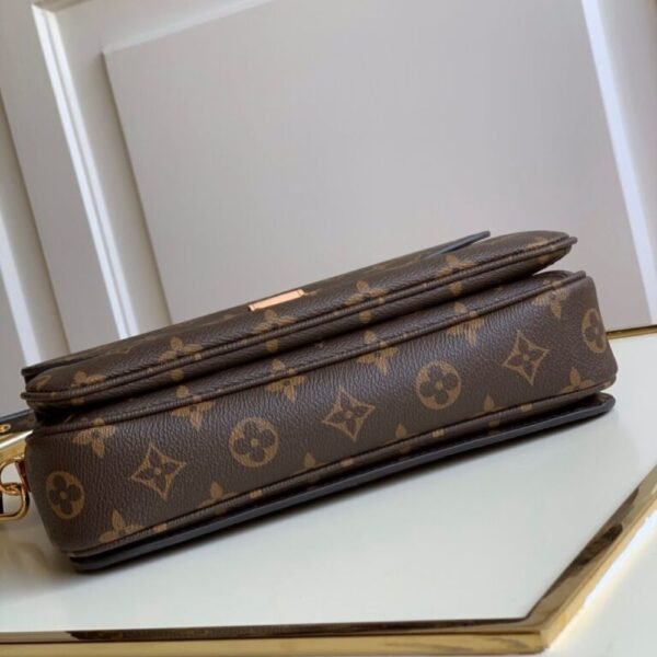6-46 Saint Laurent Kate Medium Tassel Crossbody Bag Brown 8.7 Inches
