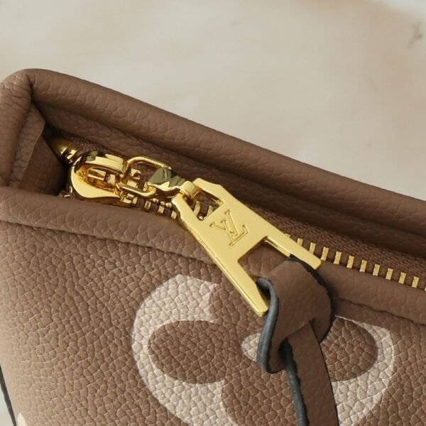 Louis Vuitton Carryall PM Crème Beige 11.4 Inches M47180