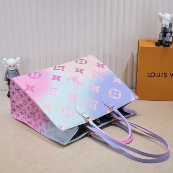 Louis Vuitton Onthego GM Sunrise Pastel 16.1 Inches M46076